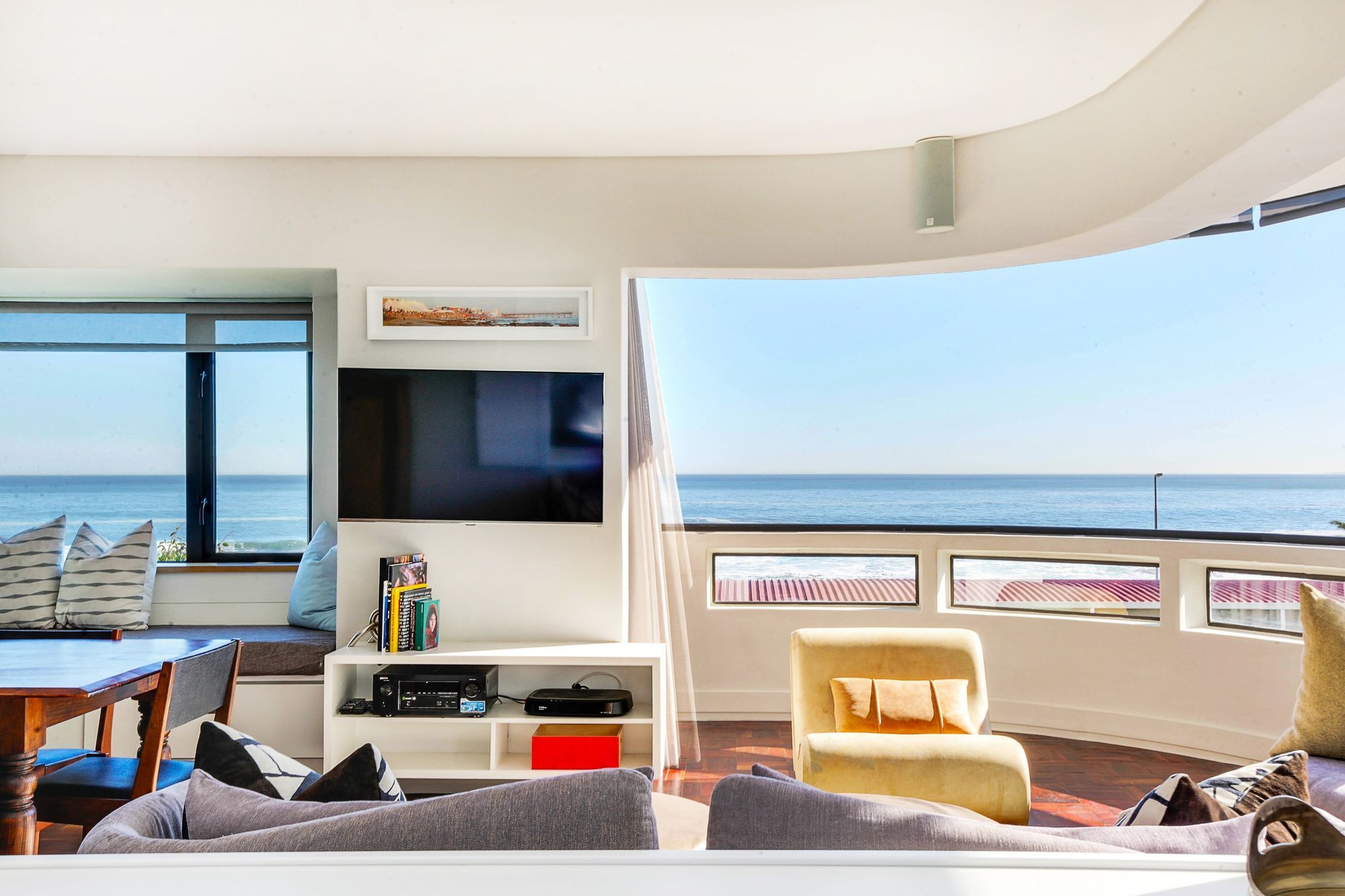 Backup Powered Sea View Apartment On The Promenade Cape Town Dış mekan fotoğraf